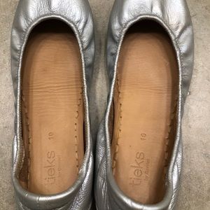 Silver Tieks - Size 10 - Barely worn